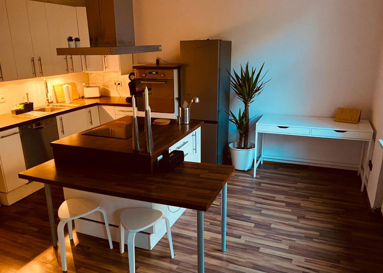 Tolle Stadtwohnung Mit Guter Verkehrsanbindung Von Der Goltz 35 Apartment *